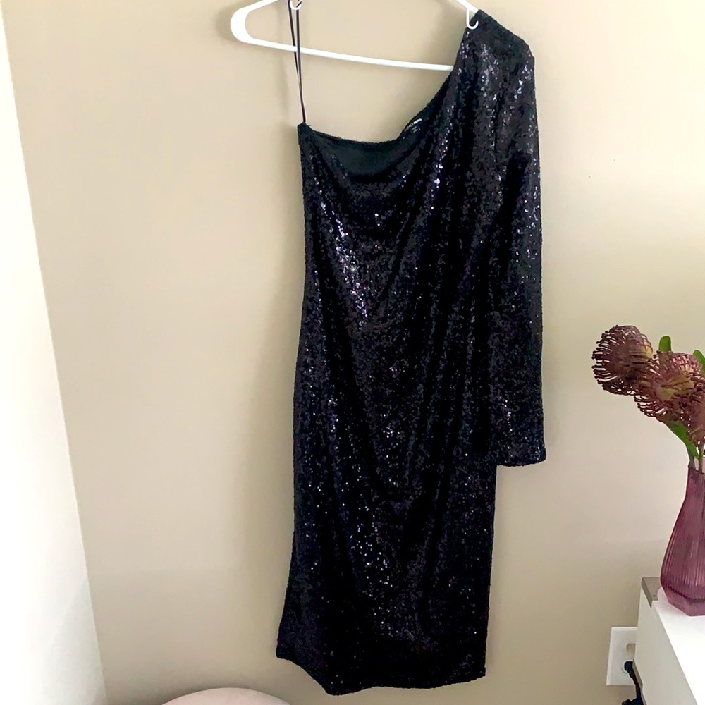 One shoulder sequin dress with slit